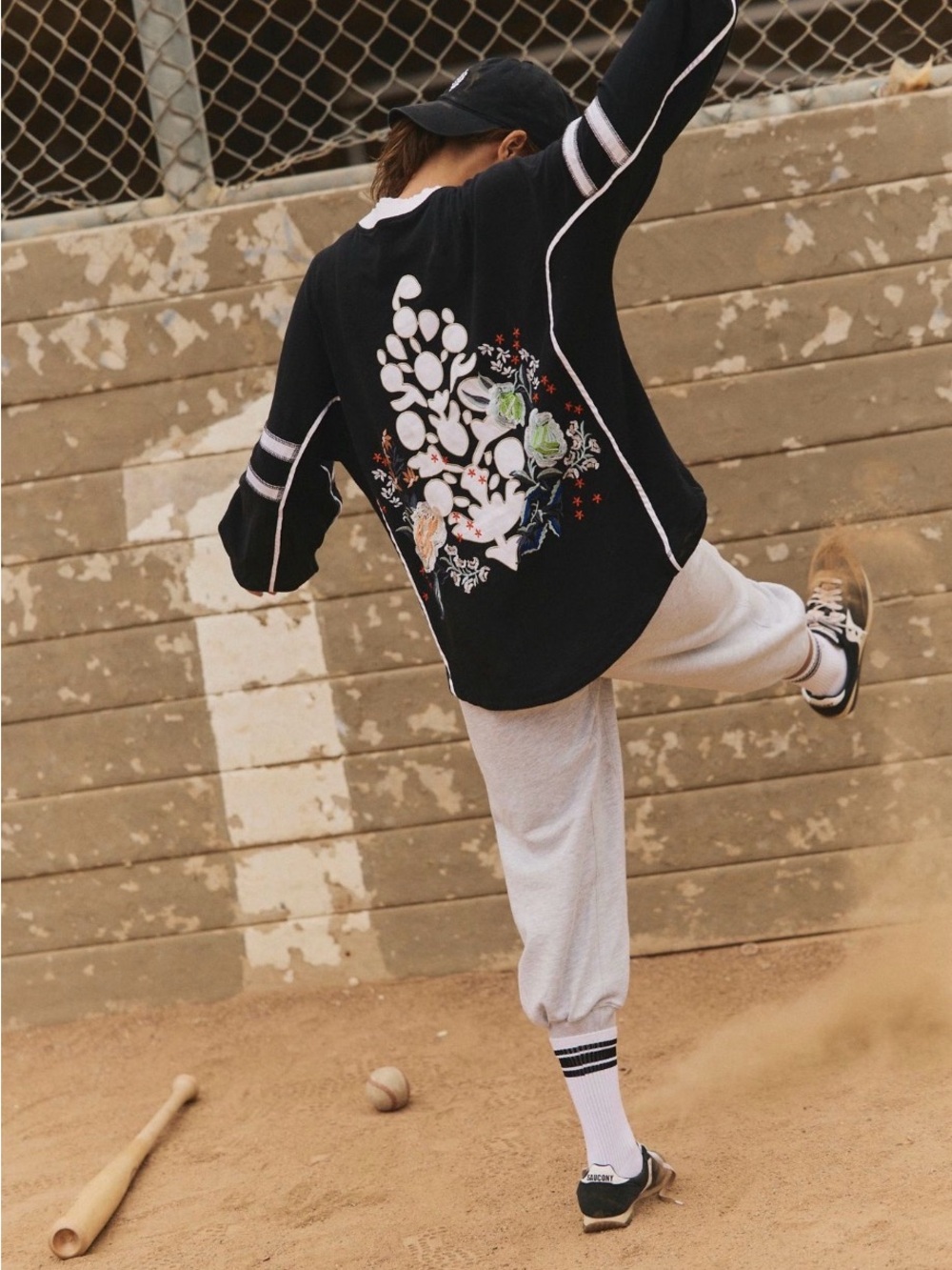 NWT Rugby Ready Logo Layer Pullover Piano floral Black Embroidered size Medium - Picture 3 of 10
